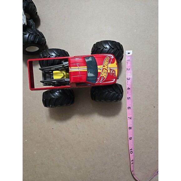 Hot Wheels Monster Trucks Bigfoot Rodger Dodger Gunkster Lot of 3 Toy Cars‎ - Picture 14 of 16